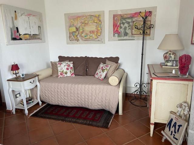 Bed And Breakfast Casale Del Sole Кастеллина-Мариттима Экстерьер фото
